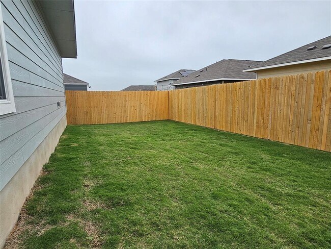 Building Photo - 128 Dollars Dr