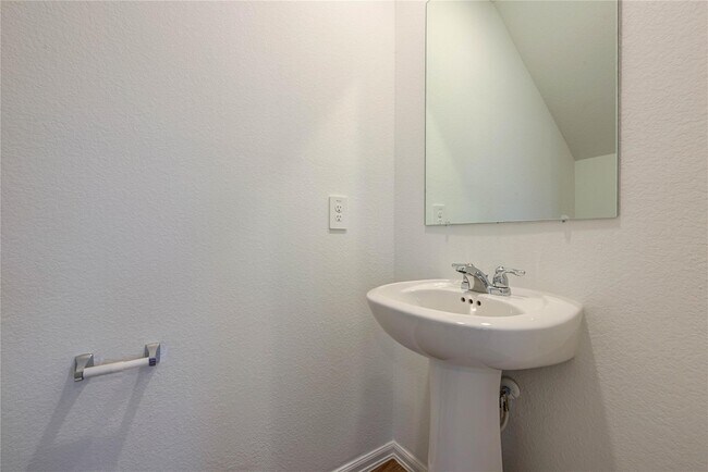 Building Photo - 310 Birch Blossom Path