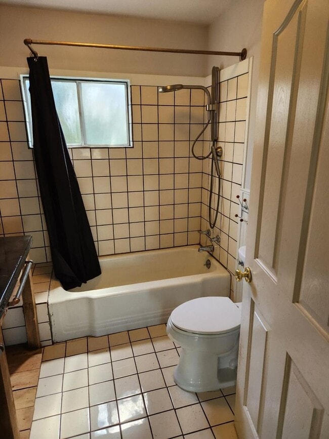 Building Photo - 3433 Willow St