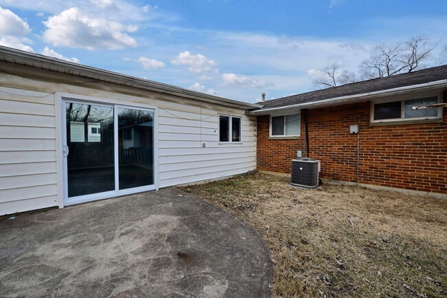 Building Photo - 2137 Toni St