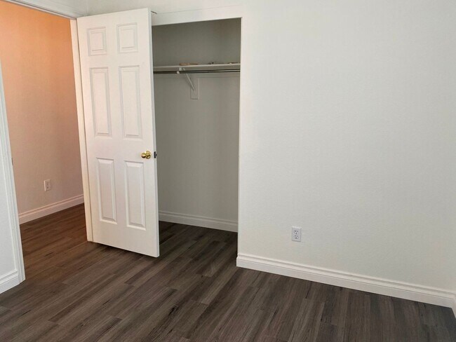 Building Photo - 8029 Sierra Largo Dr