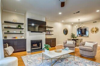 Building Photo - 5859 Frankford Rd