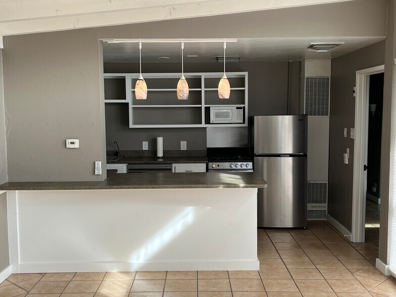 Building Photo - 4208 Mesa Grande Pl SE