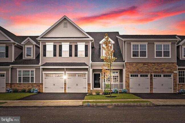 Building Photo - 4403 Thompson Dr