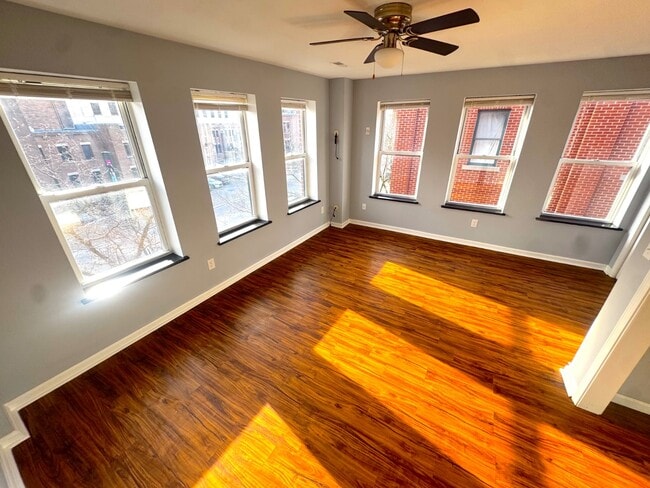 Building Photo - 133 Walton St