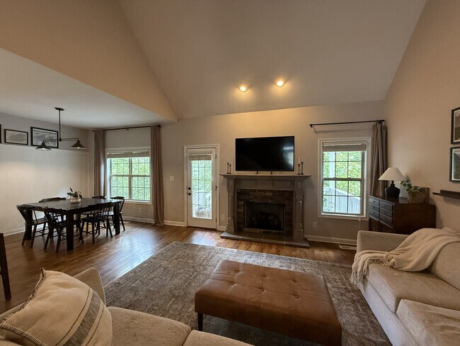 Building Photo - 1017 Quiver Ln