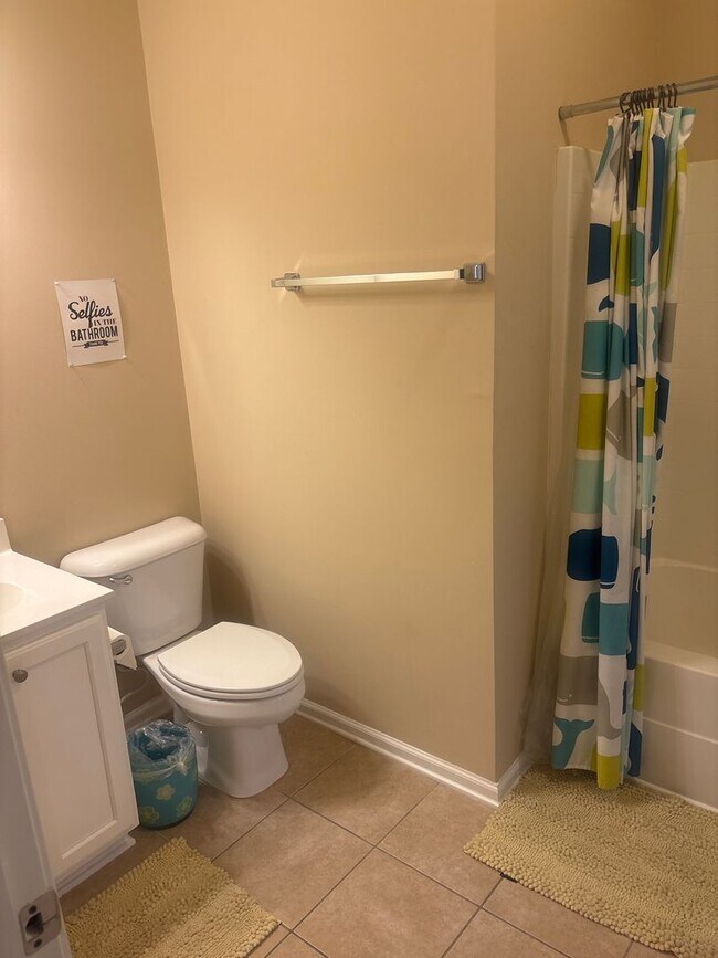 Building Photo - This beautiful 4 bedroom, 3.5 bath home in the highly sought-after Mill Creek neighborhood has it...