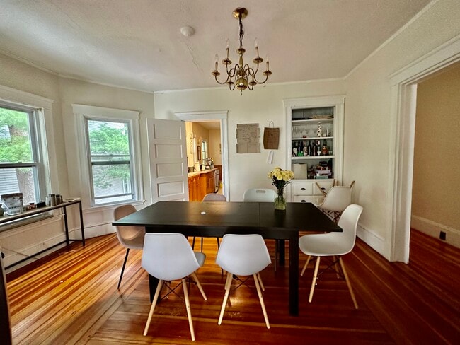 Building Photo - 16 Curtis Ave