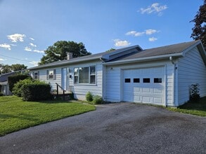 Building Photo - 135 Nittany St