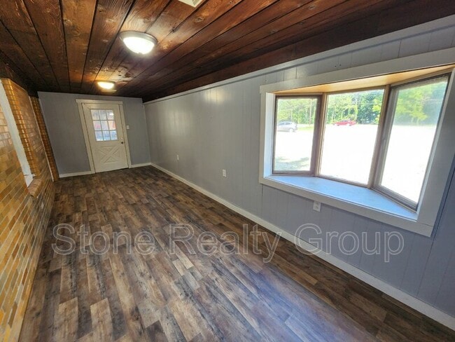 Building Photo - 10257 US-40