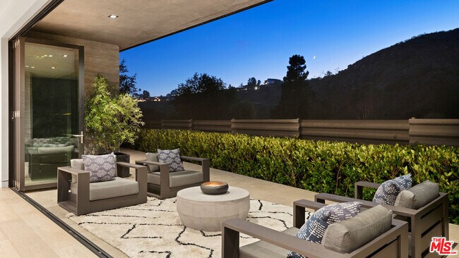 Building Photo - 5958 Paseo Cyn Dr