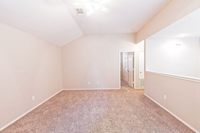 Building Photo - 10129 Placid Dr