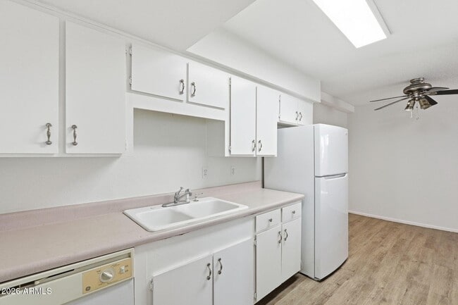 Building Photo - 1500 W Rio Salado Pkwy