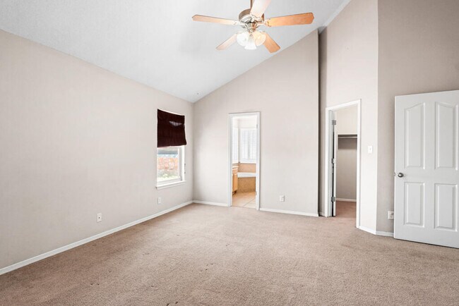 Building Photo - 5432 Santiago Roque Dr