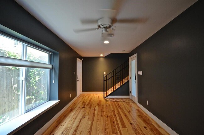 Building Photo - 1324 Taft St