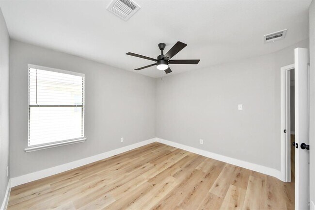 Building Photo - 354 Remington Harbor Ct