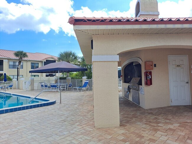 Building Photo - 3BR 3BA Bouchelle Island Condo!