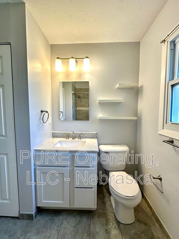 Building Photo - 12735 B St