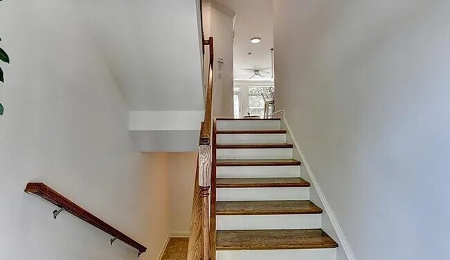 Building Photo - 10898 Gallier St