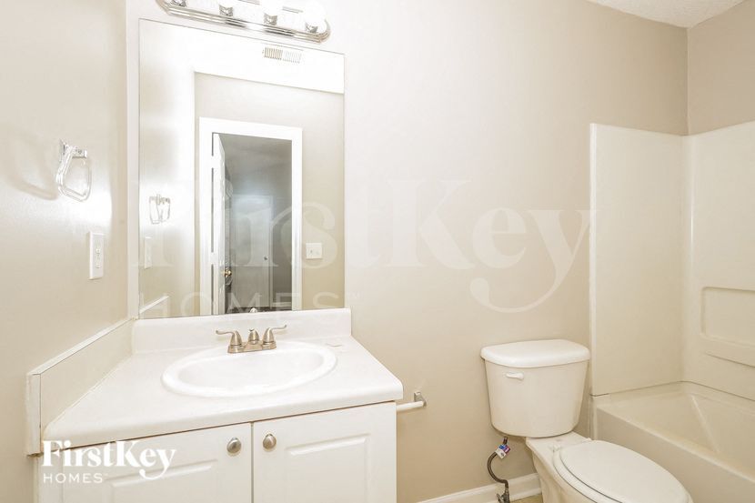 Building Photo - 137 Watercress Ct