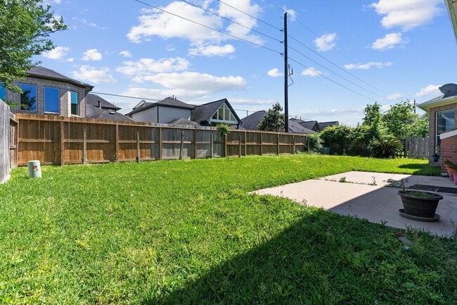 Building Photo - 3531 Shoreview Ln