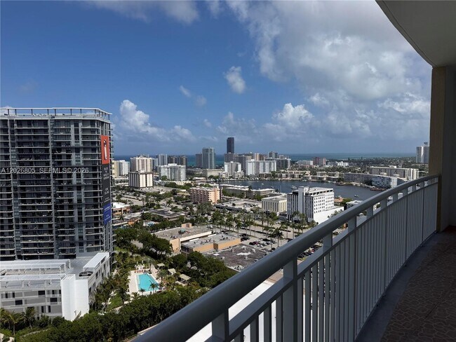 Building Photo - 1755 E Hallandale Beach Blvd