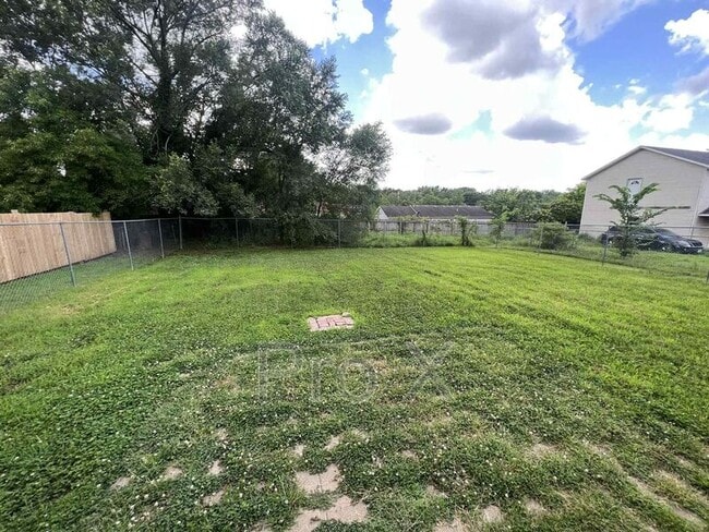 Building Photo - 115 Bulger Dr