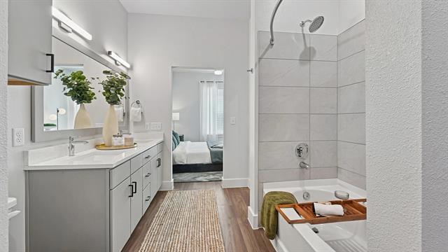 Building Photo - 1735 N Greenville Ave