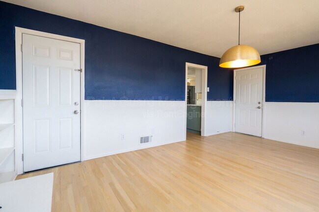 Building Photo - 6002 E 8th St N