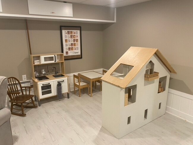 Building Photo - 4105 60th St