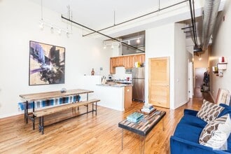 Building Photo - 1 bedroom in Chicago IL 60612