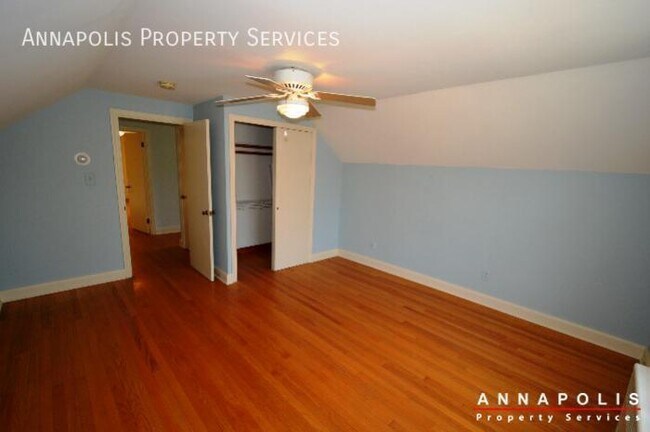 Building Photo - 208 Avondale Cir