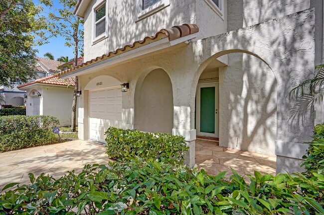 Building Photo - 9821 NW 5th Pl