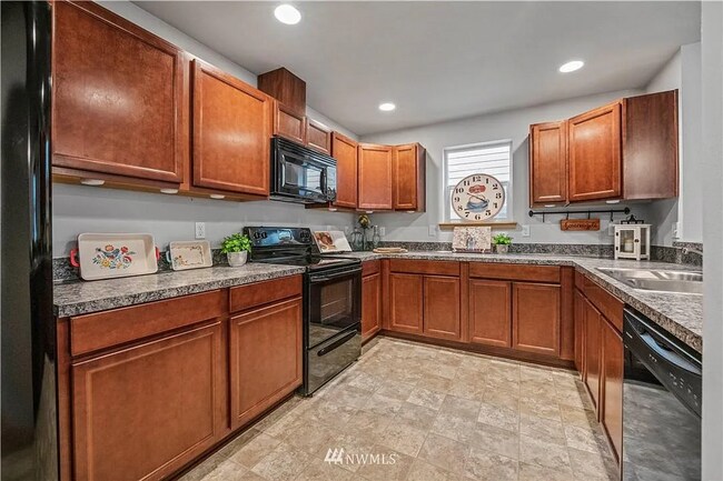 Building Photo - Beautifully Updated 3 Bed, 2.5 Bath Townhome in Monroe