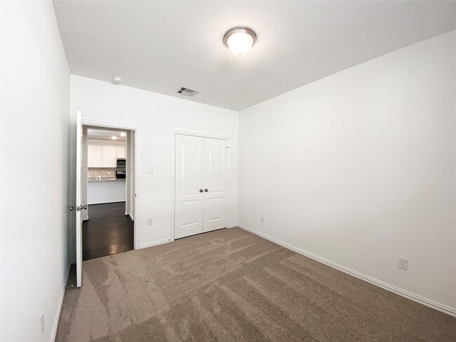 Building Photo - 31302 Whitfield Ct