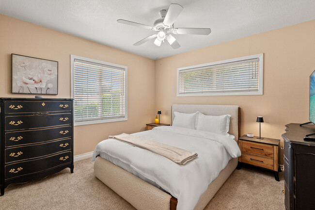 Building Photo - Chic Family house in West Covina