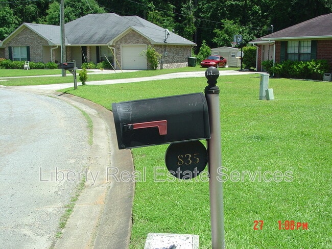 Building Photo - 835 Sagewood Dr