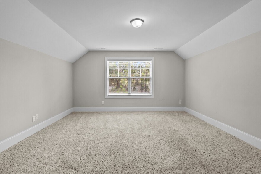 Building Photo - 830 Winston Pines Dr