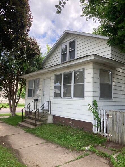 Primary Photo - 1501 5th Ave S