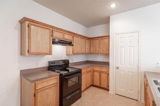 Building Photo - 11712 Logan Ridge Dr