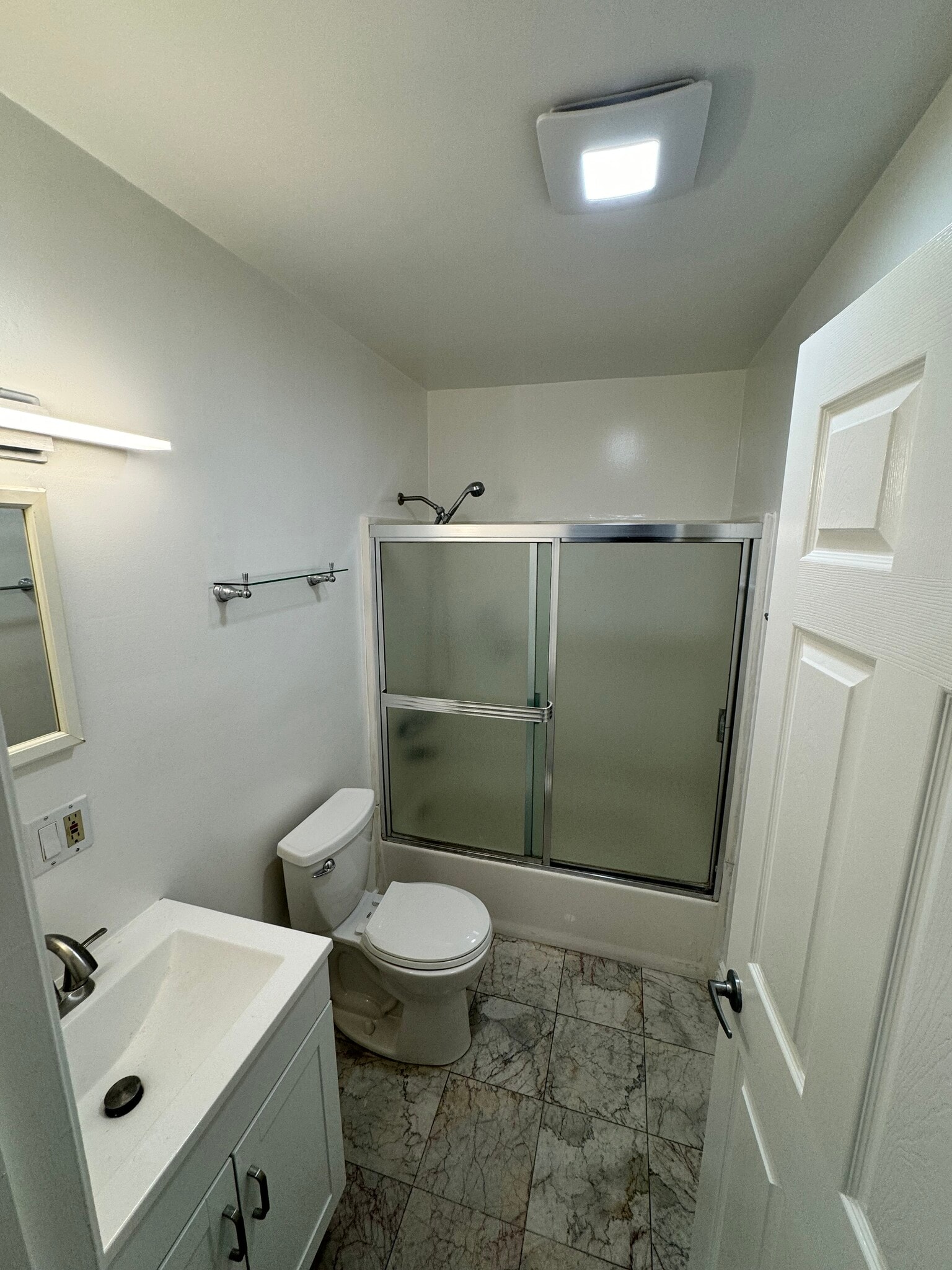 Bathroom - 14933 Sylvan St