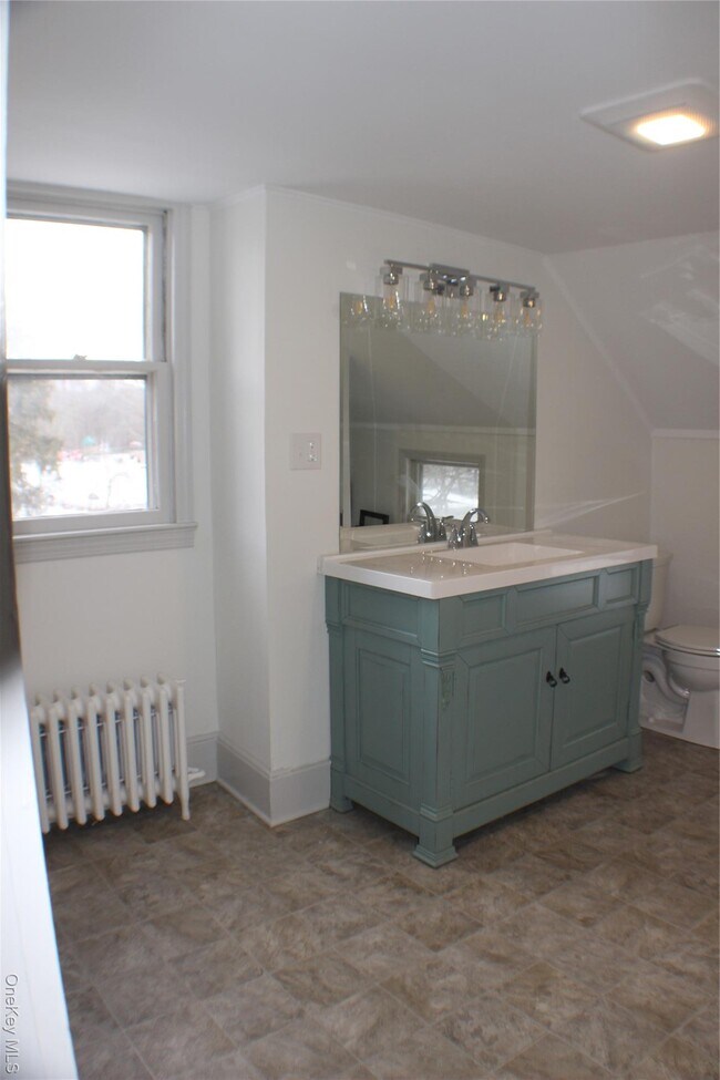 Building Photo - 1710 NY-300