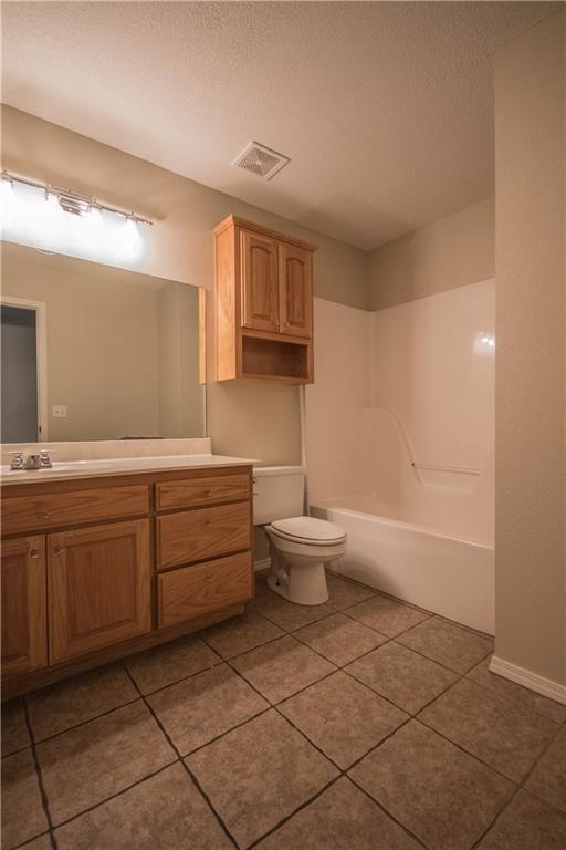 Building Photo - 3903 SW Cherry Rd