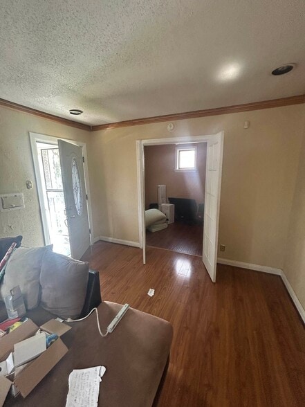 Building Photo - 2218 Farrar St