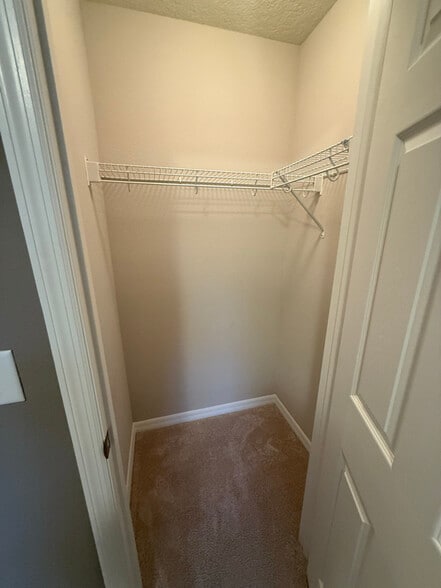 Building Photo - 6977 Heatherton Ct