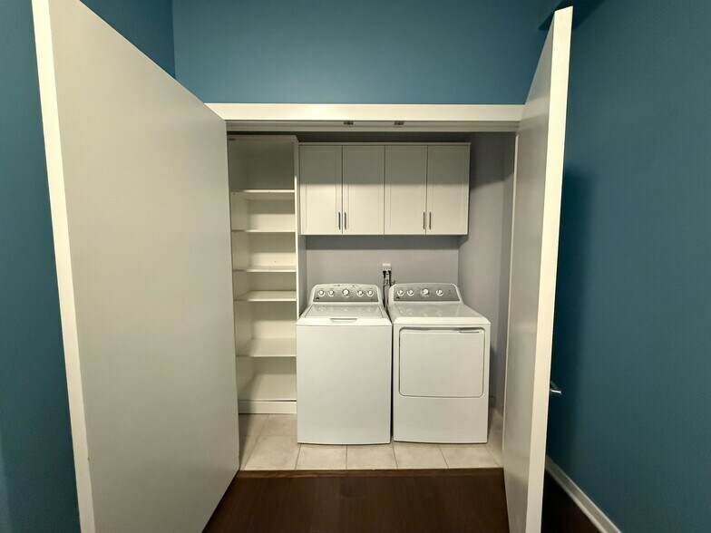 Building Photo - 401 N 2nd St