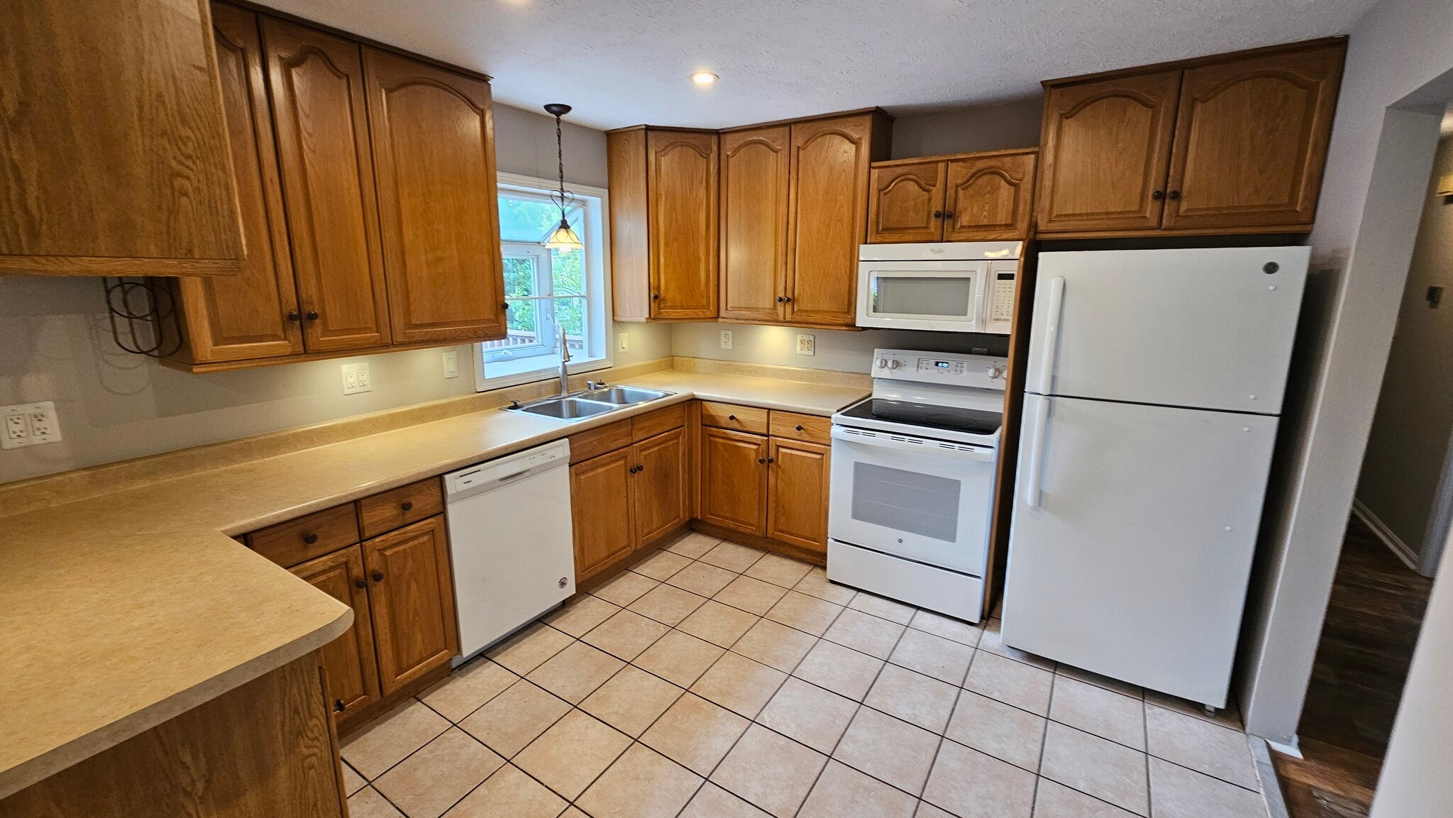 Kitchen - 9323 Willowwood Way