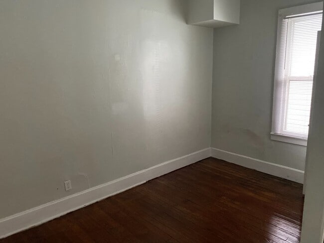 Building Photo - Kentucky Blue House Available in August 2025!