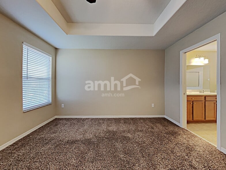 Building Photo - 15422 Peach Stone Pl