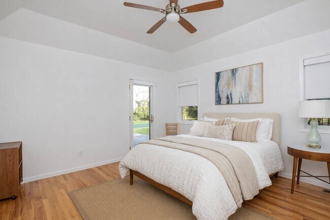 Building Photo - 237 Blank Ln